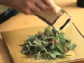 איך מכינים סלט ירוק בויניגרט רימונים - מרכיבים ואופן הכנה