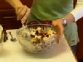 איך מכינים סלט תפוחים ענבים ובוטנים - מרכיבים ואופן הכנה